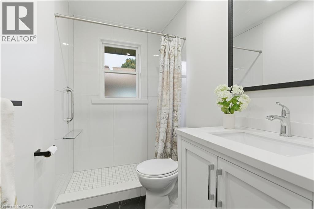 115 Mcelroy Road E, Hamilton, Ontario  L9A 1Z1 - Photo 13 - 40783929