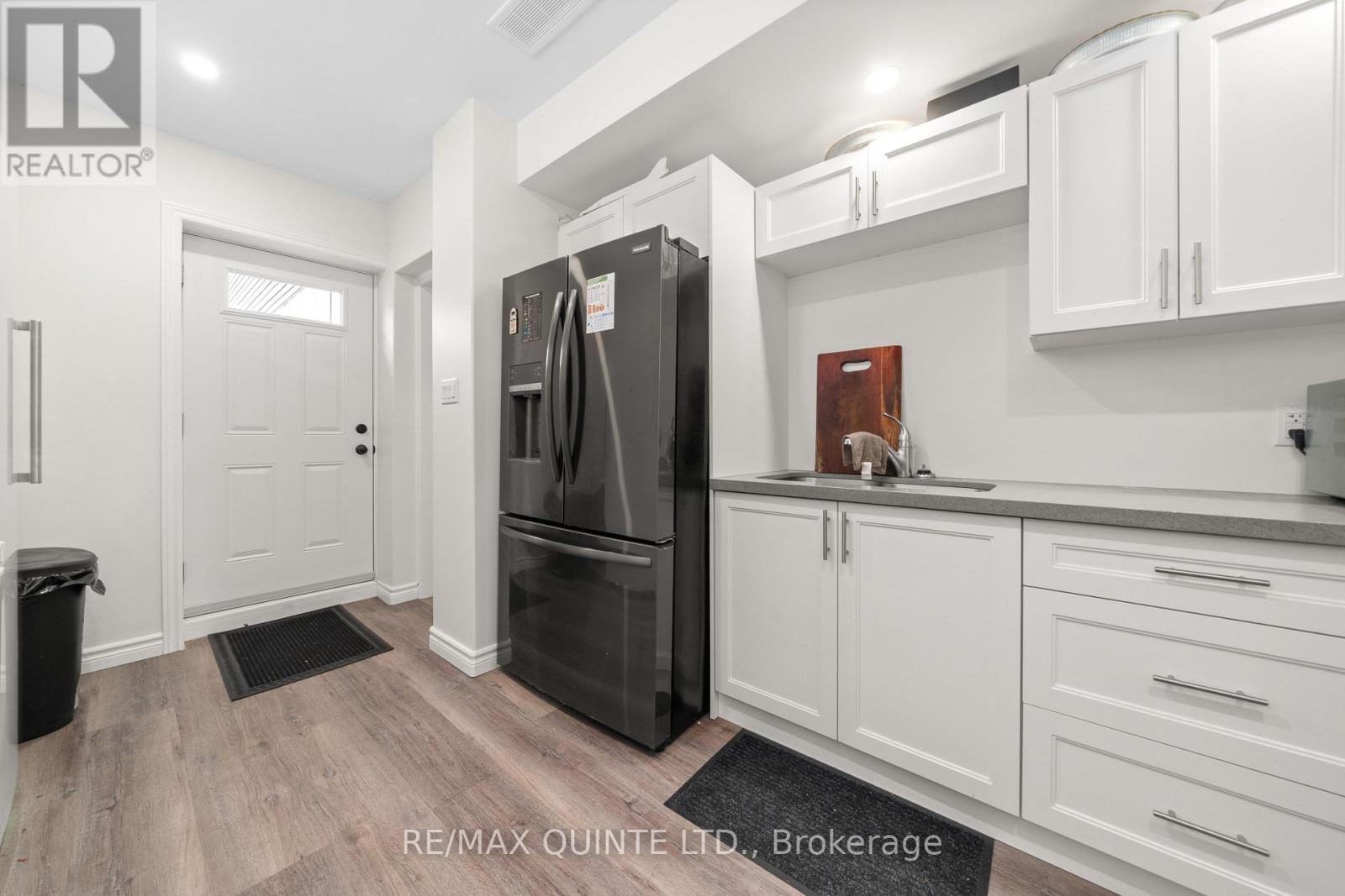 56 Alnet Drive, Belleville, Ontario  K8P 4X4 - Photo 30 - X12486292