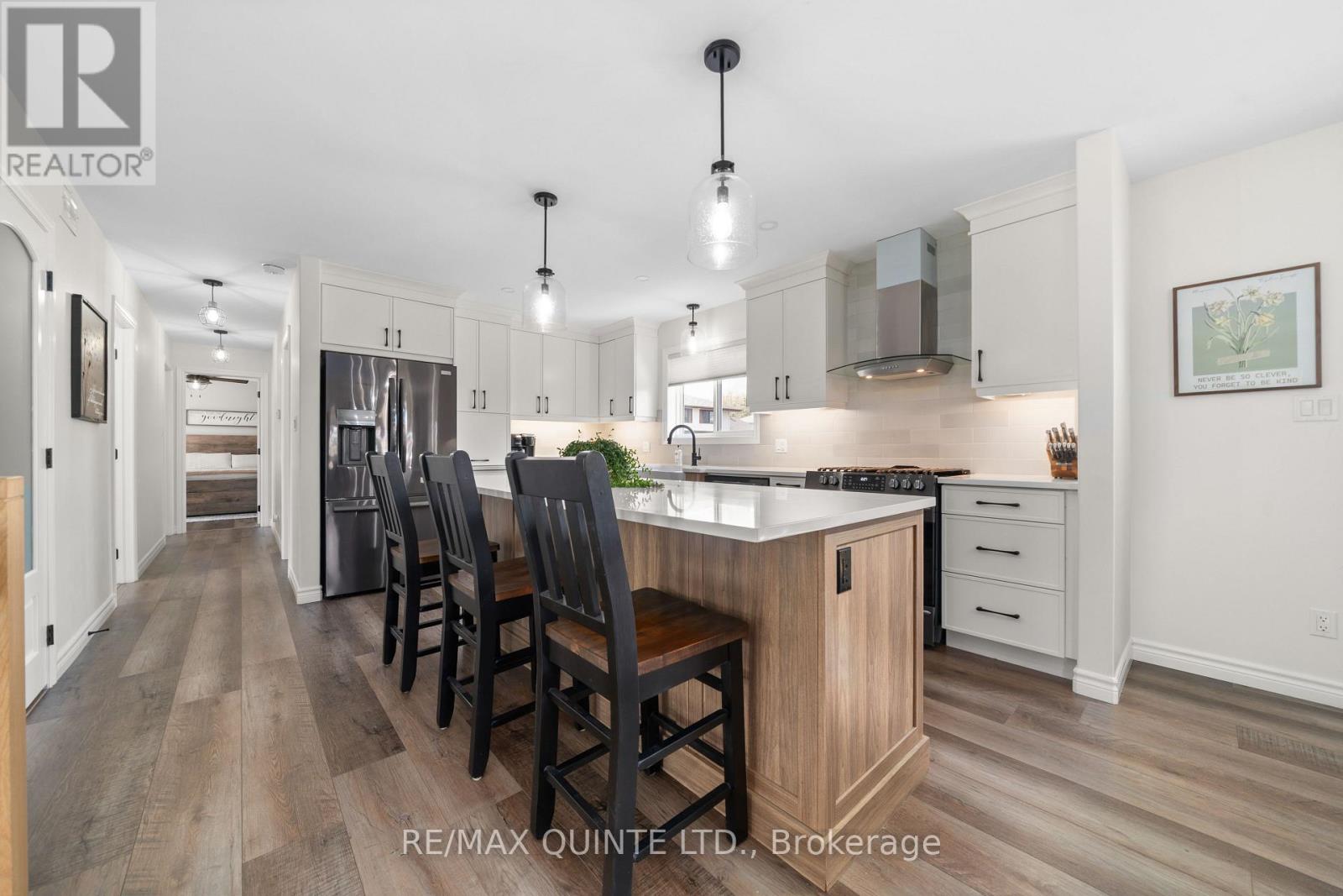 56 Alnet Drive, Belleville, Ontario  K8P 4X4 - Photo 7 - X12486292