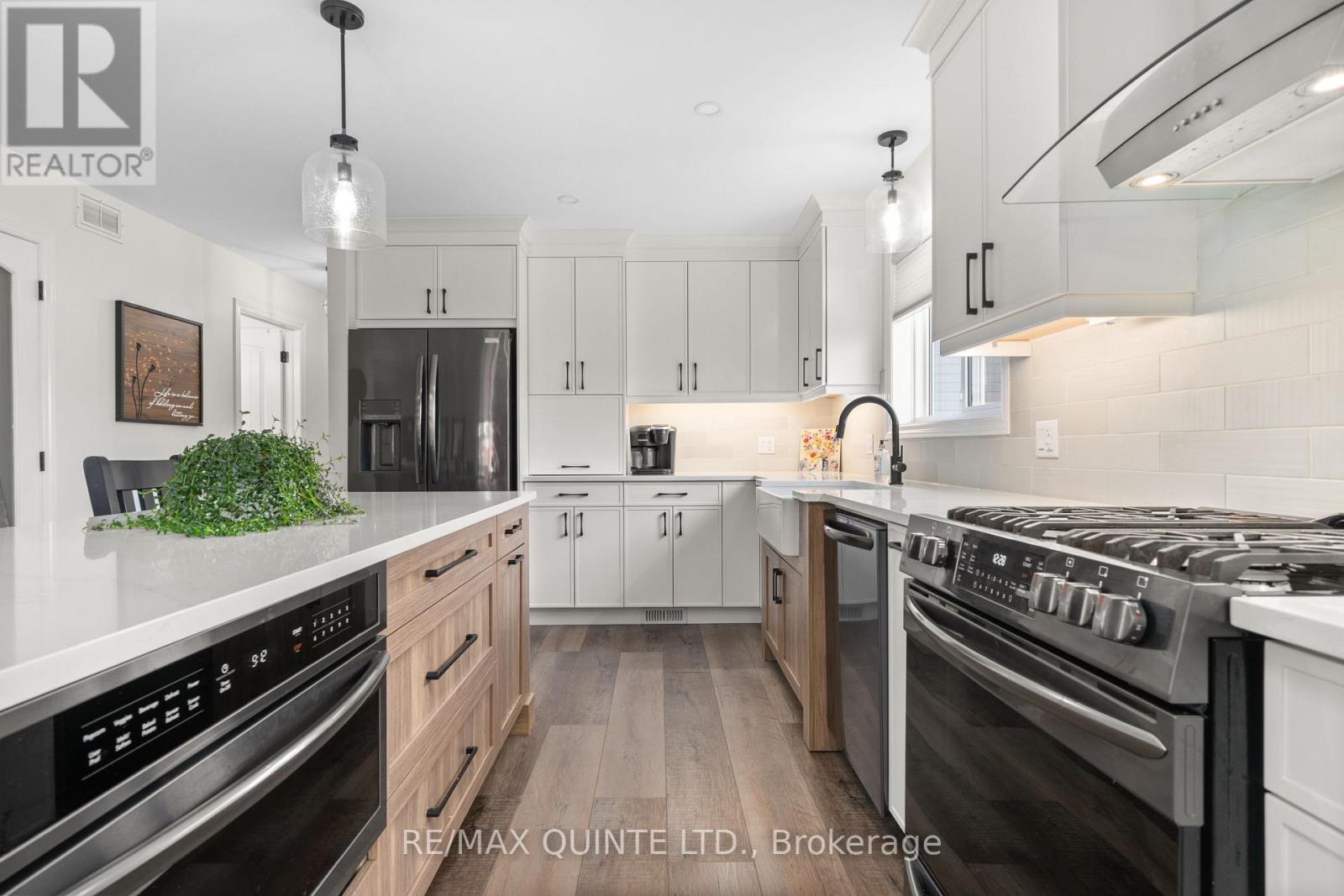 56 Alnet Drive, Belleville, Ontario  K8P 4X4 - Photo 8 - X12486292