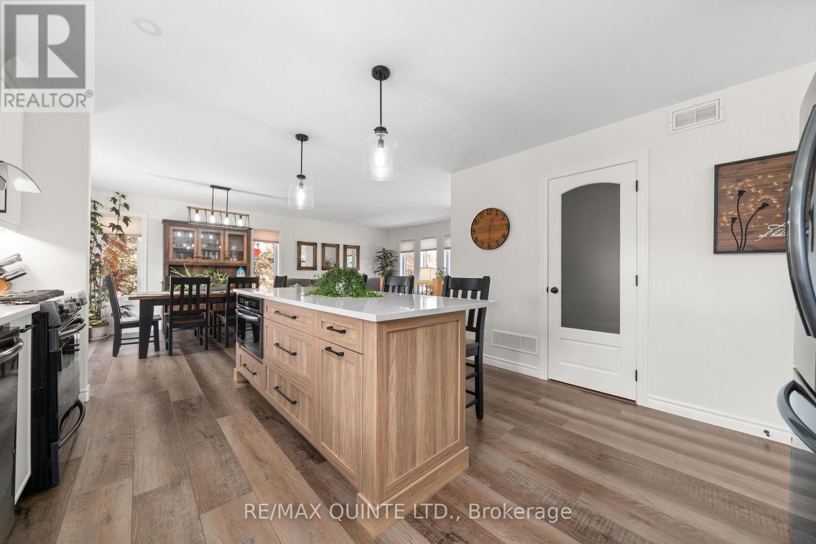 56 Alnet Drive, Belleville, Ontario  K8P 4X4 - Photo 9 - X12486292