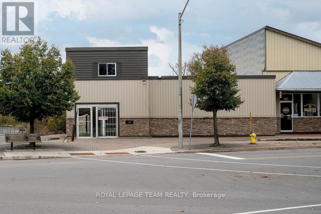 433 DONALD B MUNRO DRIVE, Ottawa, Ontario