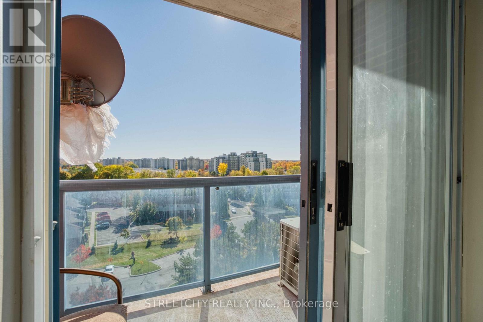 710 - 30 Chapman Court, London North (North I), Ontario  N6G 4Y4 - Photo 12 - X12487174