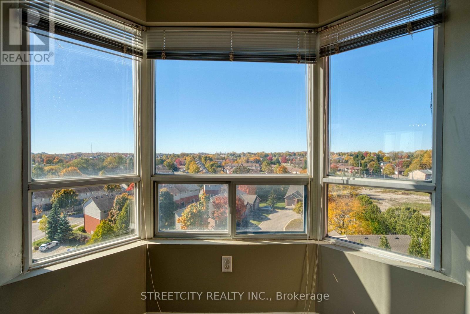 710 - 30 Chapman Court, London North (North I), Ontario  N6G 4Y4 - Photo 14 - X12487174