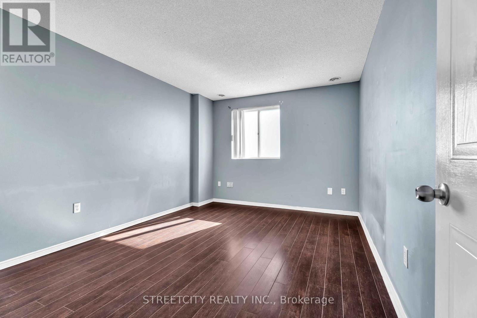 710 - 30 Chapman Court, London North (North I), Ontario  N6G 4Y4 - Photo 22 - X12487174