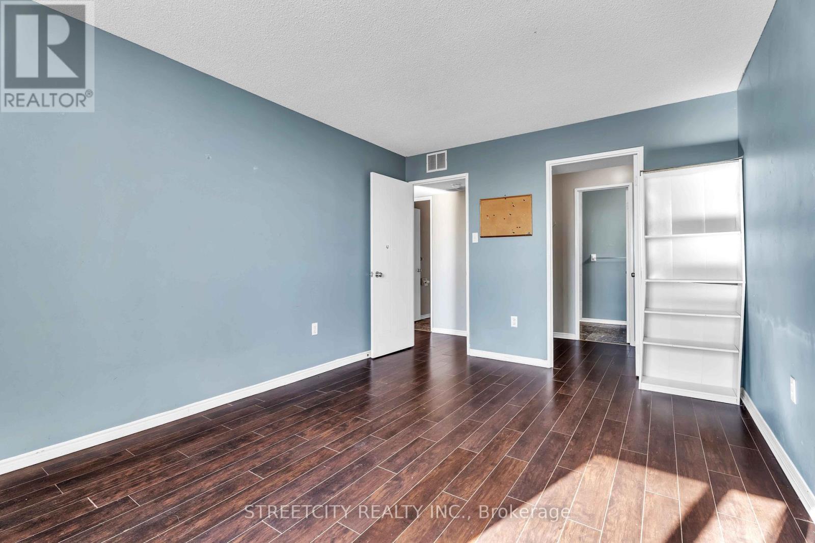 710 - 30 Chapman Court, London North (North I), Ontario  N6G 4Y4 - Photo 23 - X12487174