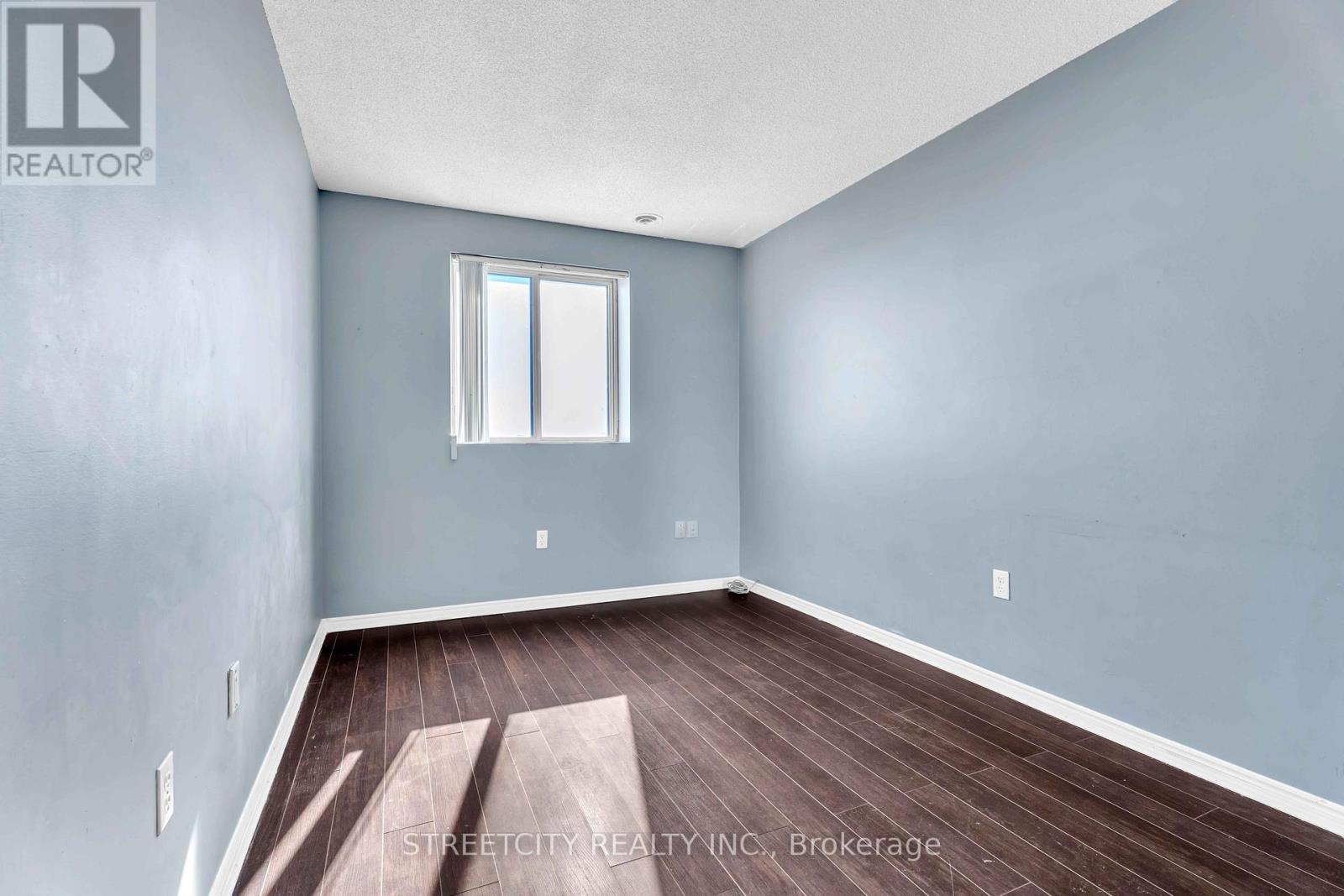 710 - 30 Chapman Court, London North (North I), Ontario  N6G 4Y4 - Photo 27 - X12487174