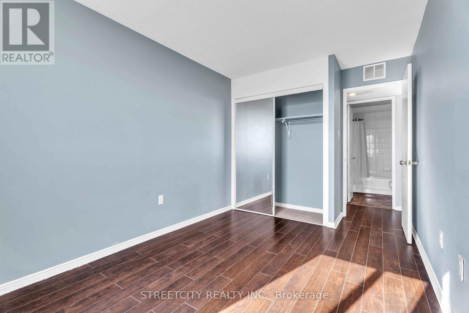 710 - 30 Chapman Court, London North (North I), Ontario  N6G 4Y4 - Photo 28 - X12487174