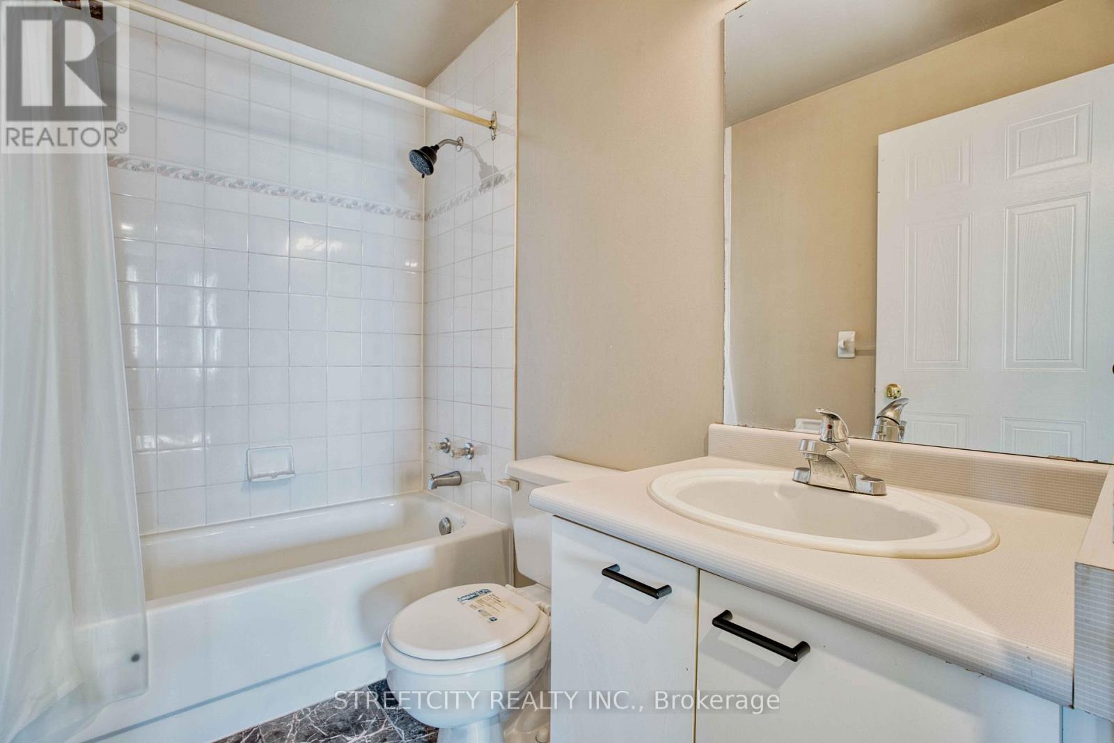 710 - 30 Chapman Court, London North (North I), Ontario  N6G 4Y4 - Photo 29 - X12487174