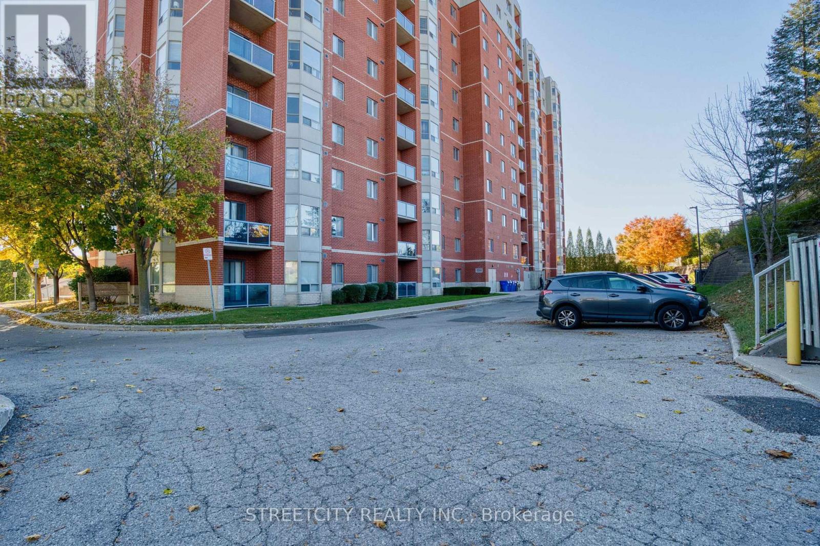 710 - 30 Chapman Court, London North (North I), Ontario  N6G 4Y4 - Photo 33 - X12487174