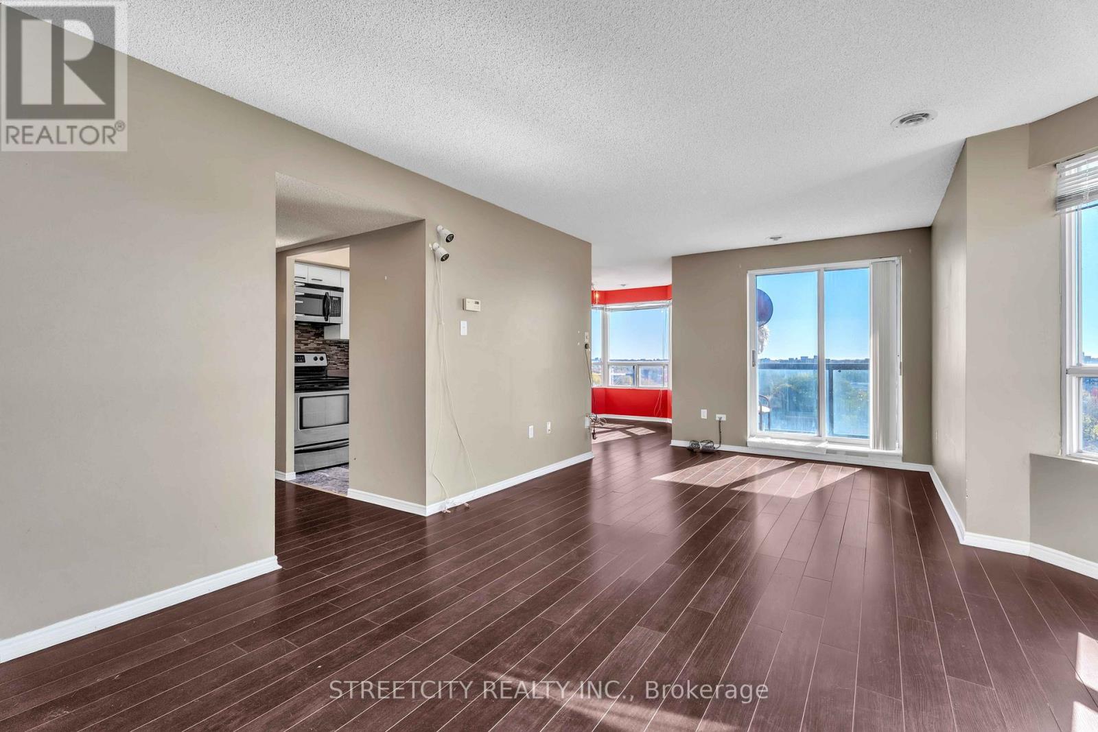 710 - 30 Chapman Court, London North (North I), Ontario  N6G 4Y4 - Photo 9 - X12487174