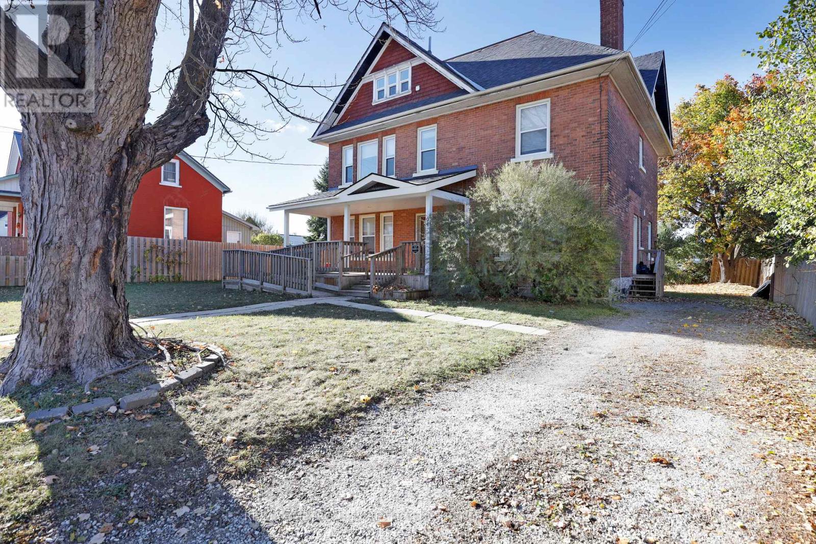 94 Argyle Street N, Renfrew, Ontario  K7V 1S9 - Photo 2 - X12487179