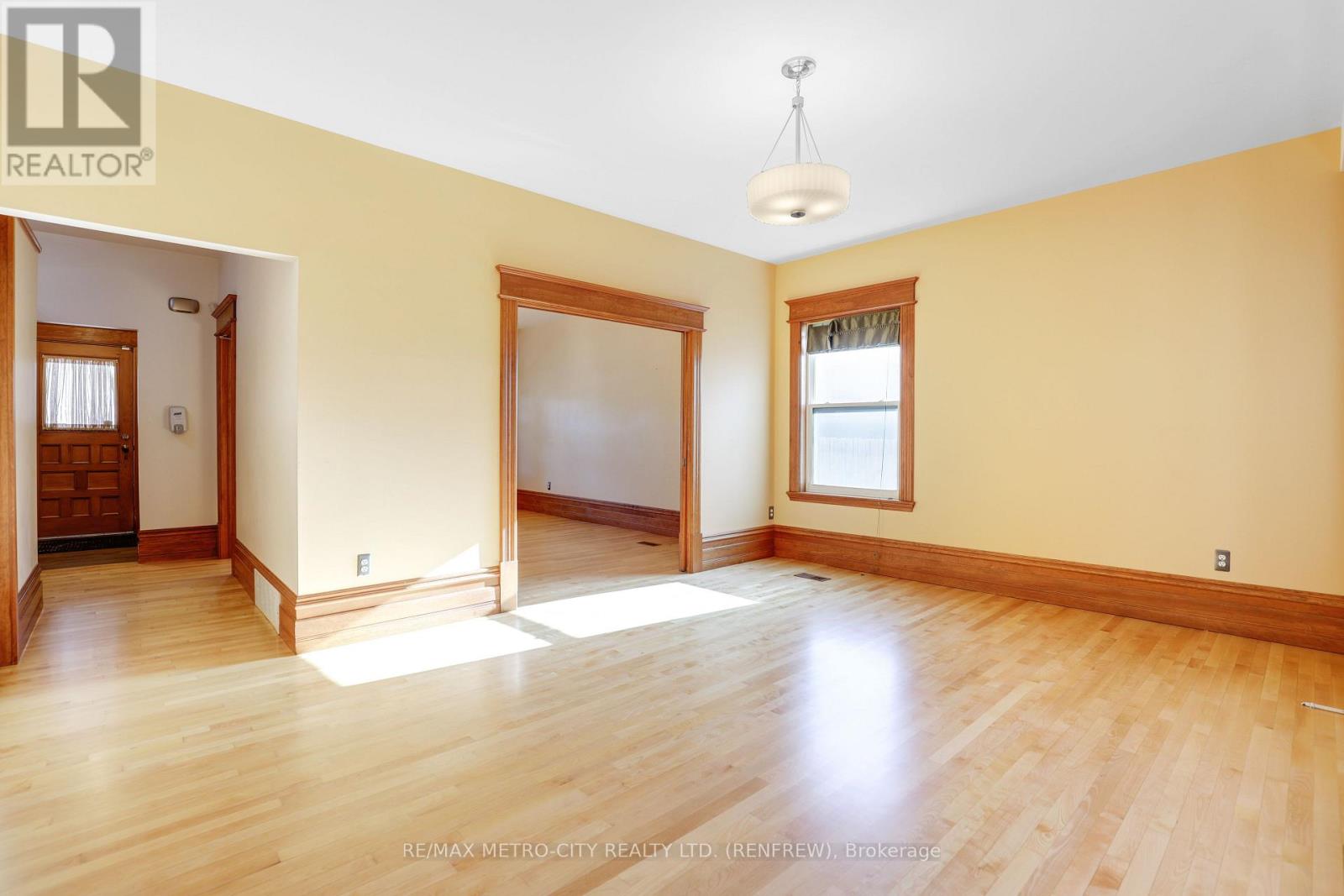 94 Argyle Street N, Renfrew, Ontario  K7V 1S9 - Photo 5 - X12487179