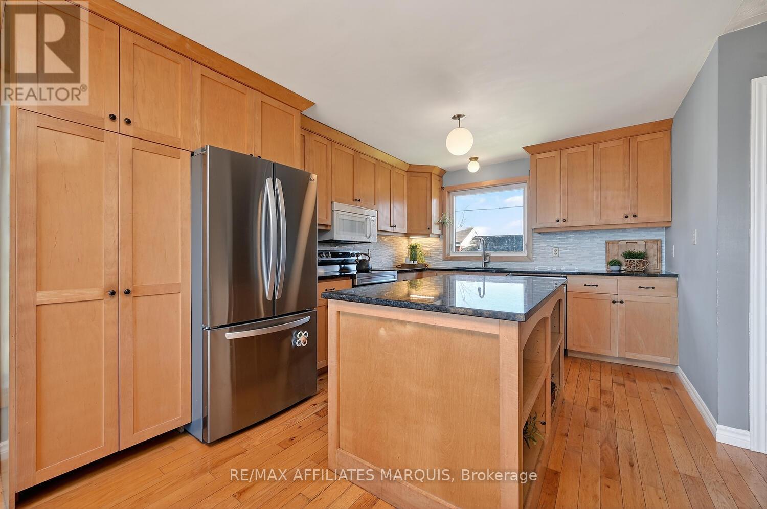 34 Joseph Street, Merrickville-Wolford, Ontario  K0G 1G0 - Photo 17 - X12487172