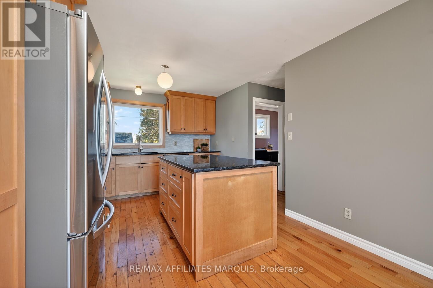 34 Joseph Street, Merrickville-Wolford, Ontario  K0G 1G0 - Photo 19 - X12487172