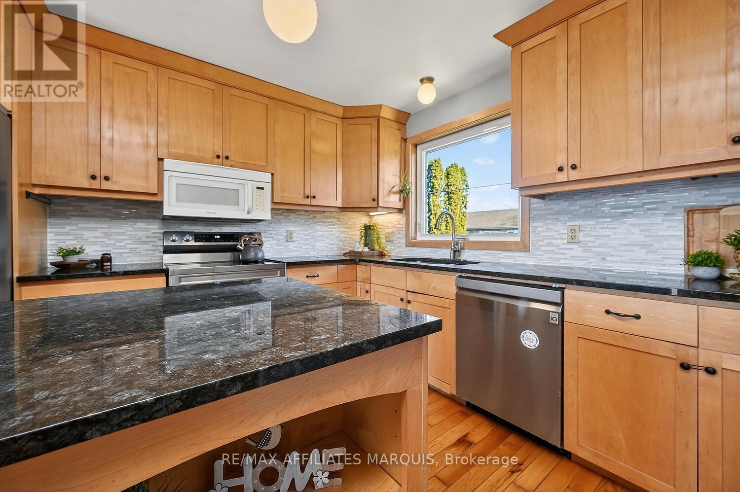 34 Joseph Street, Merrickville-Wolford, Ontario  K0G 1G0 - Photo 22 - X12487172