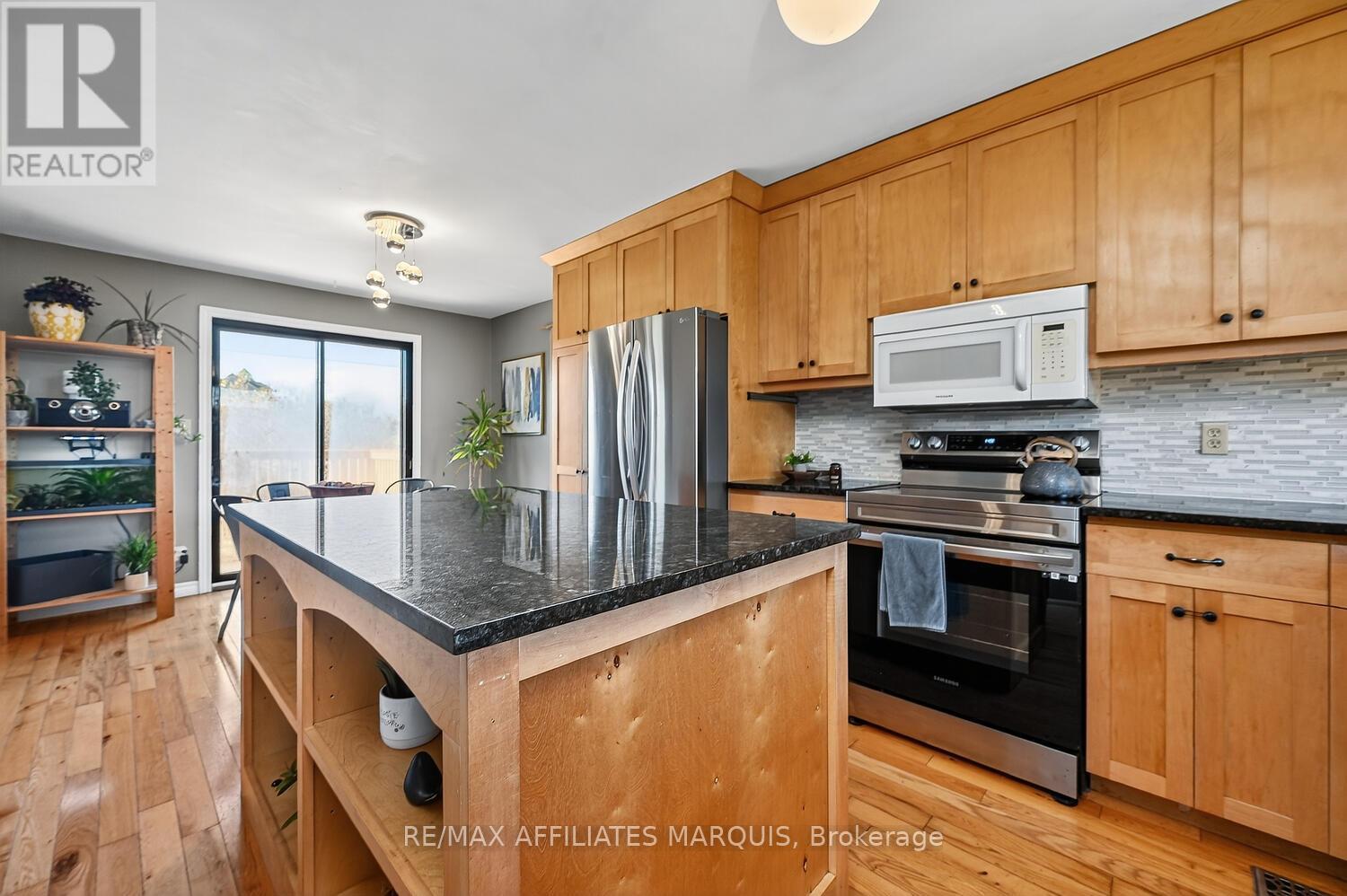 34 Joseph Street, Merrickville-Wolford, Ontario  K0G 1G0 - Photo 23 - X12487172