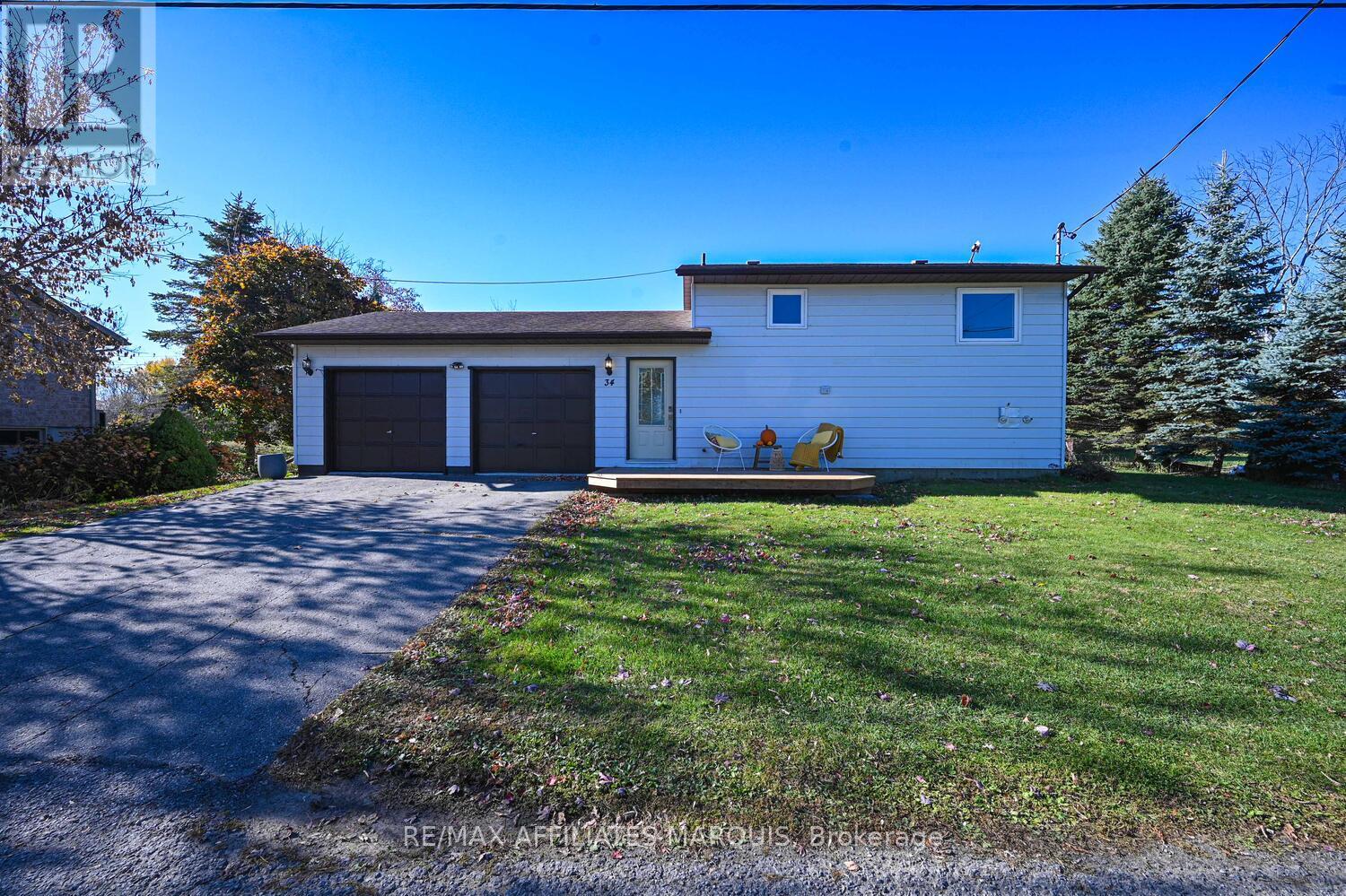 34 Joseph Street, Merrickville-Wolford, Ontario  K0G 1G0 - Photo 4 - X12487172