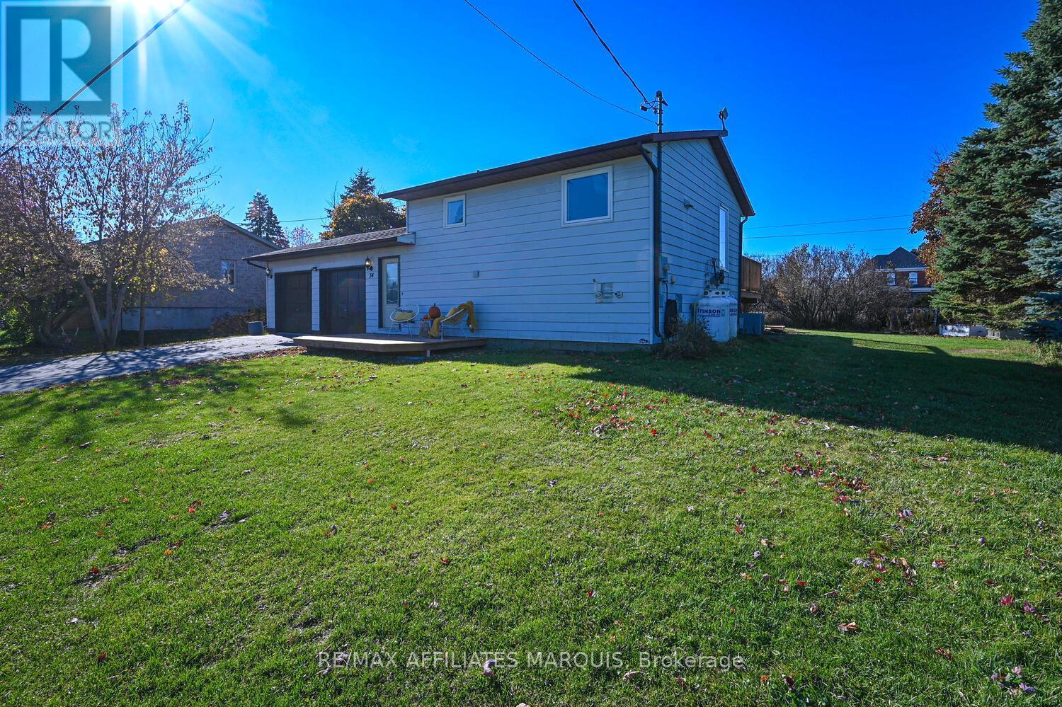 34 Joseph Street, Merrickville-Wolford, Ontario  K0G 1G0 - Photo 5 - X12487172