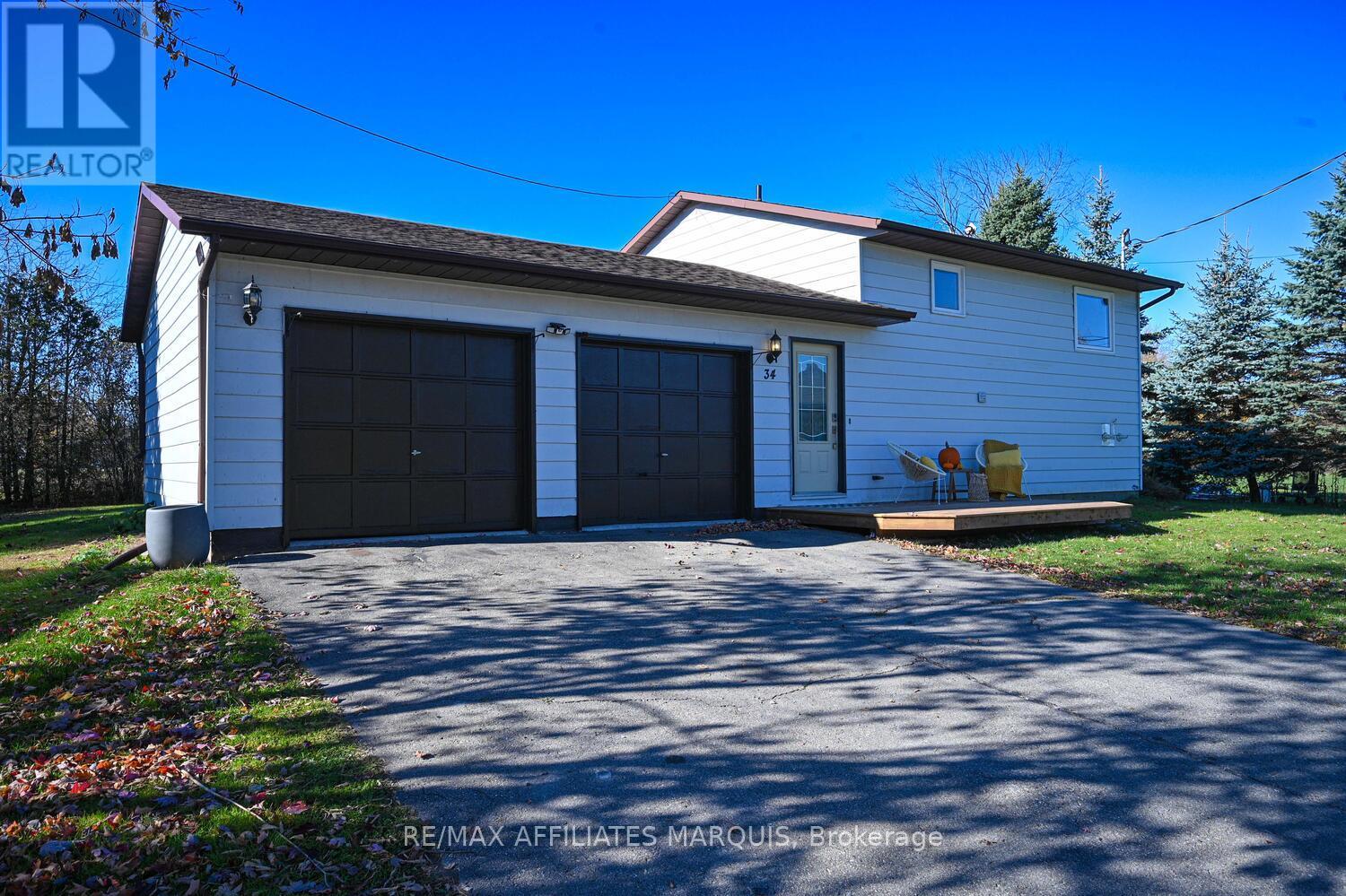 34 Joseph Street, Merrickville-Wolford, Ontario  K0G 1G0 - Photo 6 - X12487172