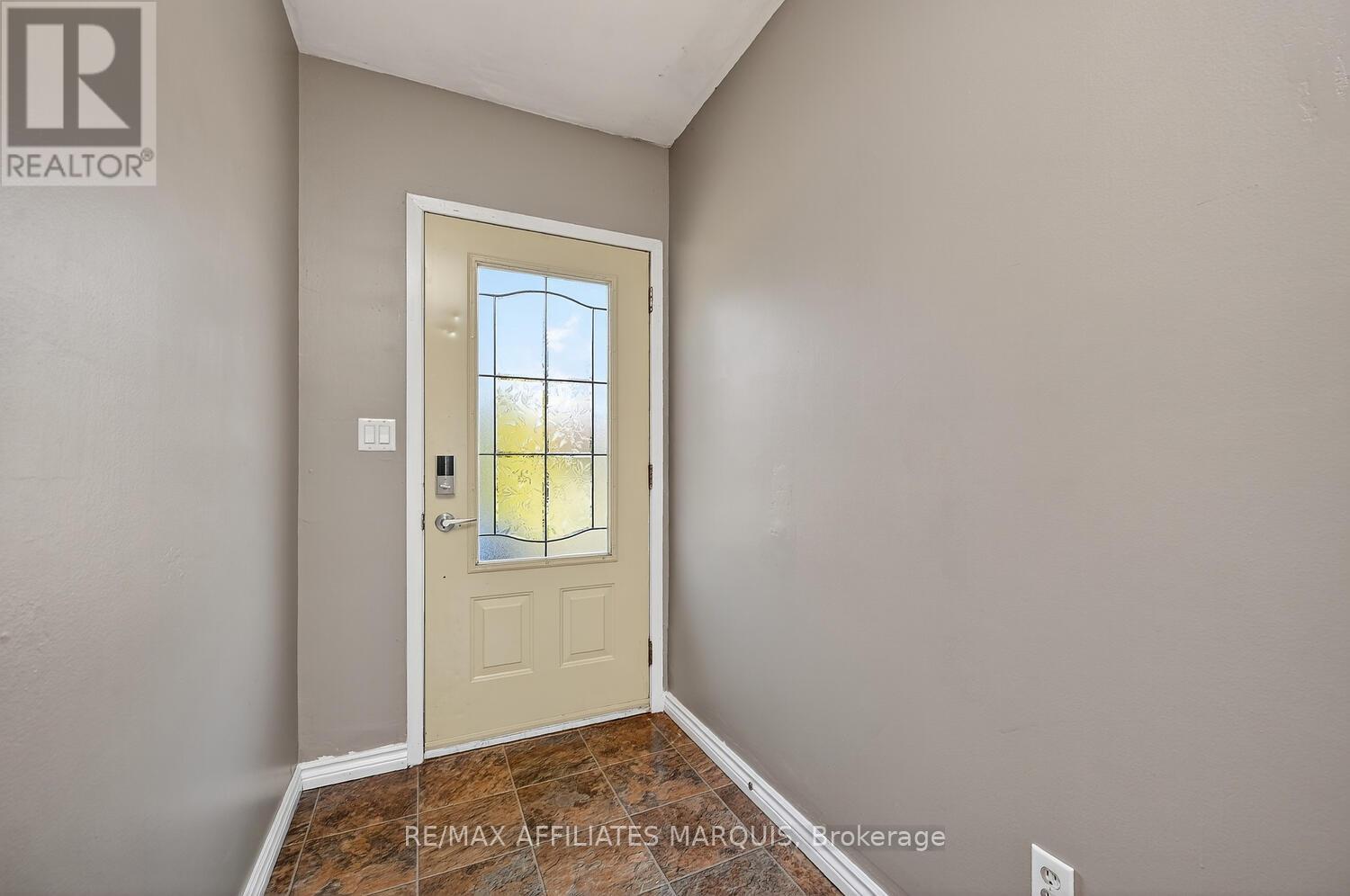 34 Joseph Street, Merrickville-Wolford, Ontario  K0G 1G0 - Photo 7 - X12487172