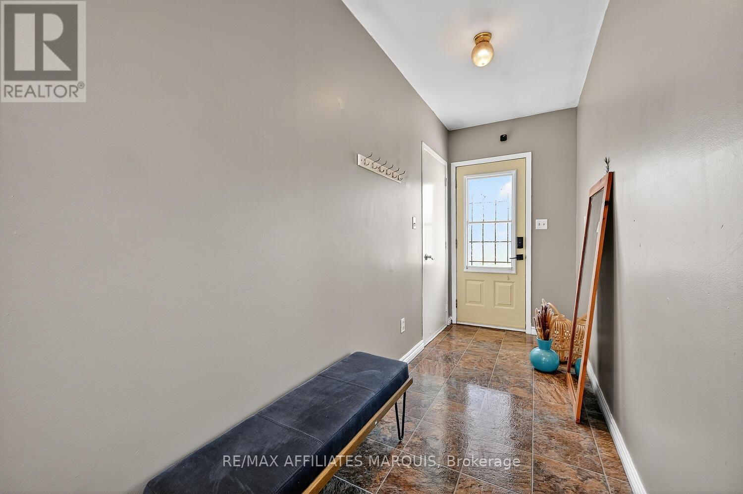 34 Joseph Street, Merrickville-Wolford, Ontario  K0G 1G0 - Photo 8 - X12487172