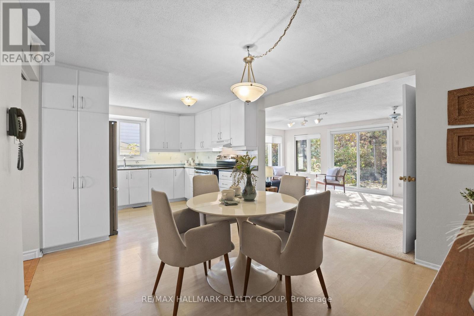 2026 Gatineau View Crescent, Ottawa, Ontario  K1J 7X1 - Photo 11 - X12487220