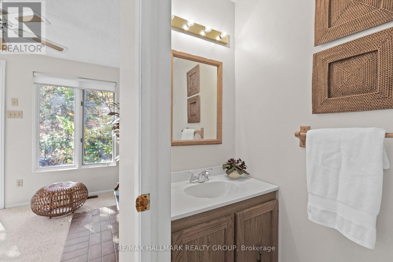 2026 Gatineau View Crescent, Ottawa, Ontario  K1J 7X1 - Photo 18 - X12487220