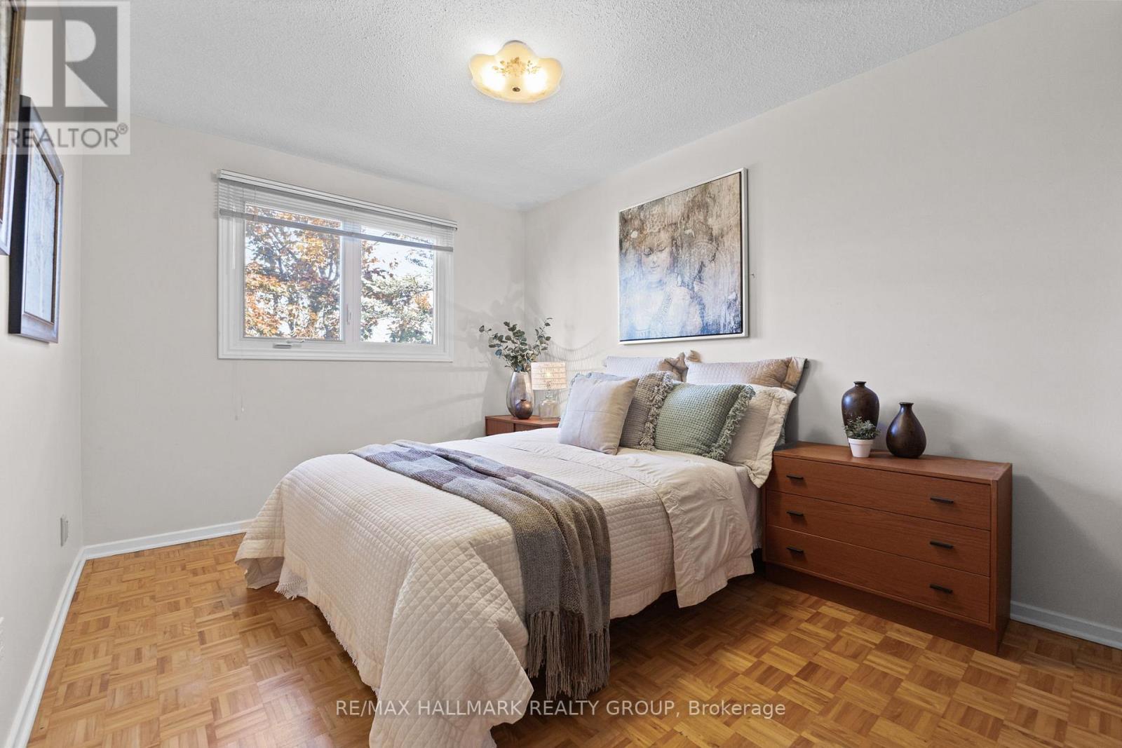 2026 Gatineau View Crescent, Ottawa, Ontario  K1J 7X1 - Photo 19 - X12487220