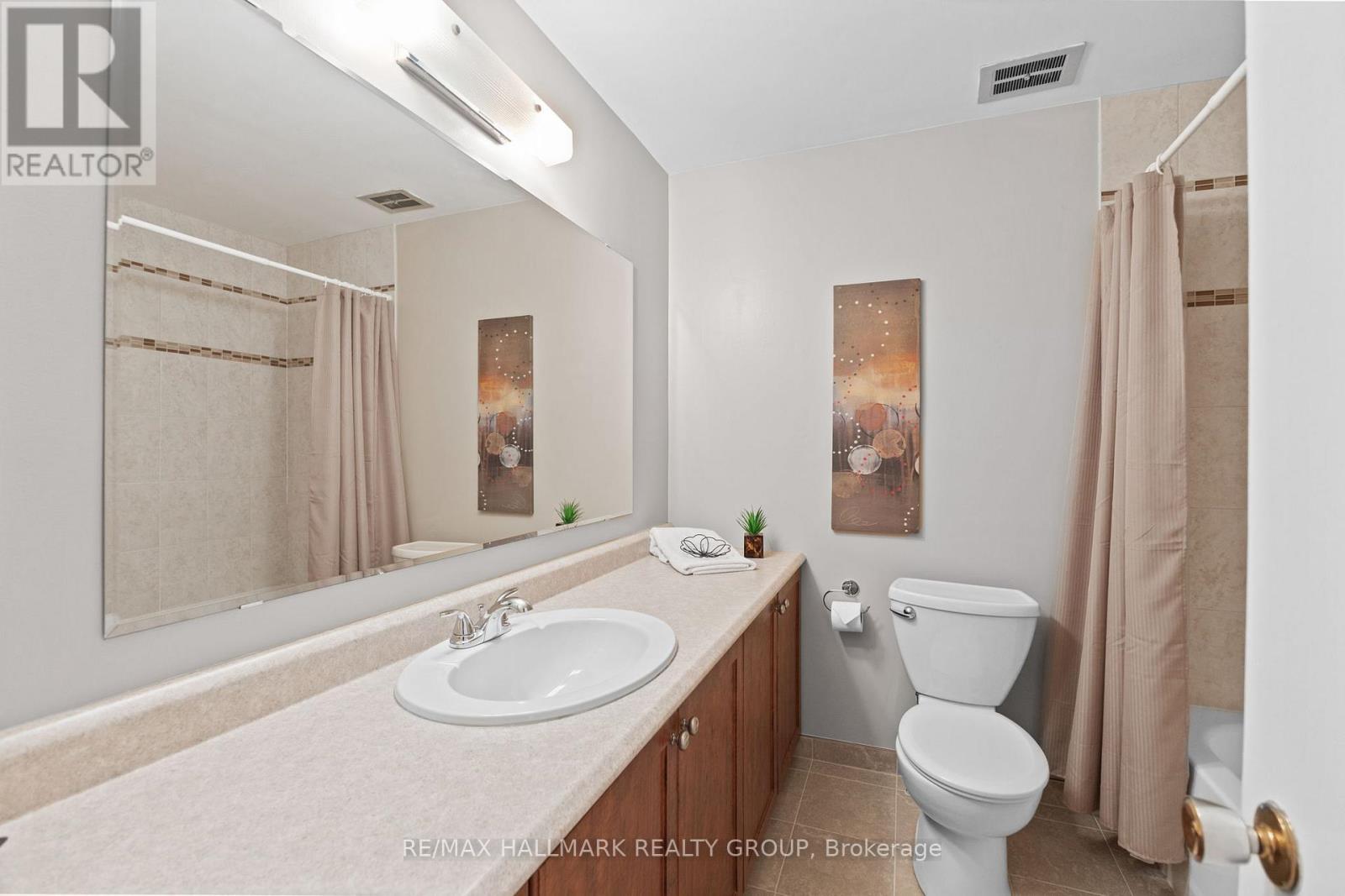 2026 Gatineau View Crescent, Ottawa, Ontario  K1J 7X1 - Photo 21 - X12487220