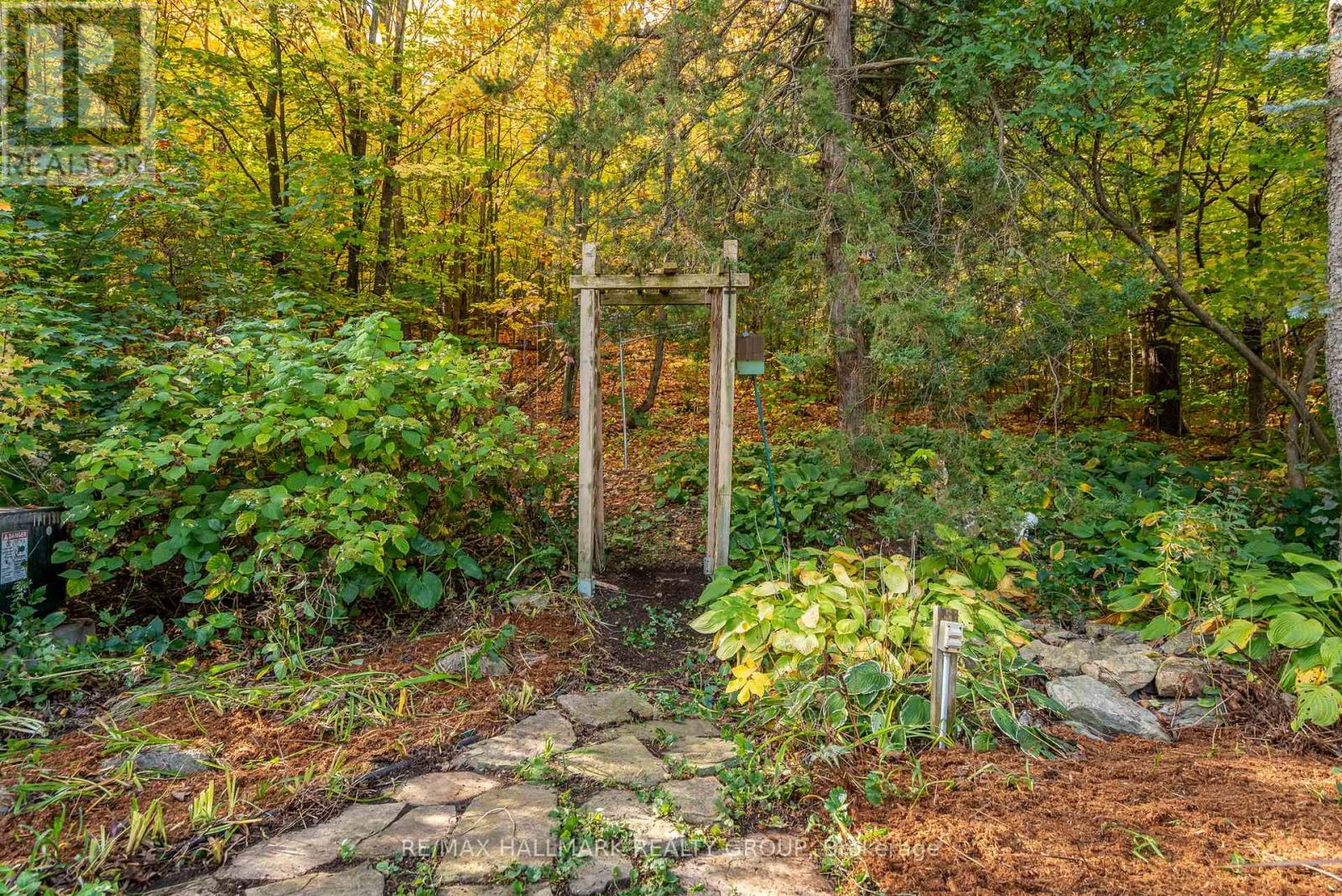 2026 Gatineau View Crescent, Ottawa, Ontario  K1J 7X1 - Photo 35 - X12487220