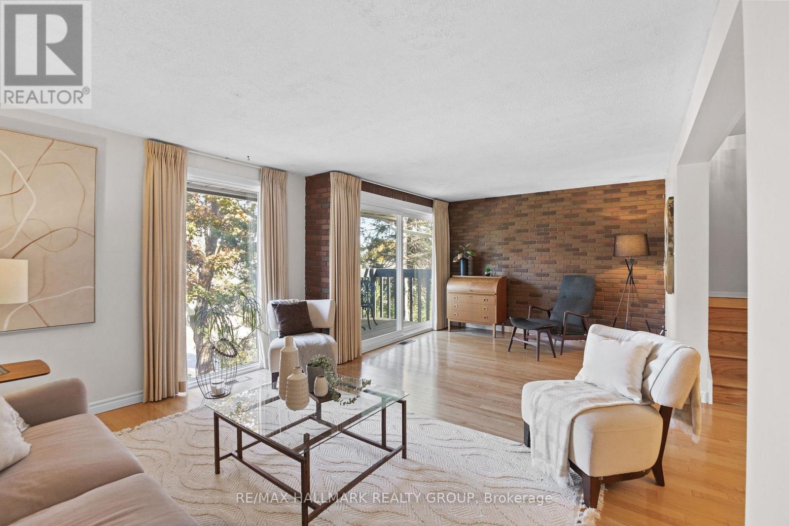 2026 Gatineau View Crescent, Ottawa, Ontario  K1J 7X1 - Photo 6 - X12487220