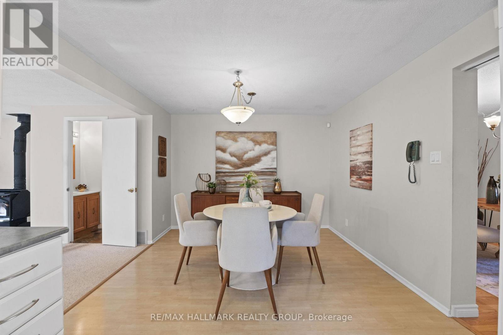 2026 Gatineau View Crescent, Ottawa, Ontario  K1J 7X1 - Photo 9 - X12487220