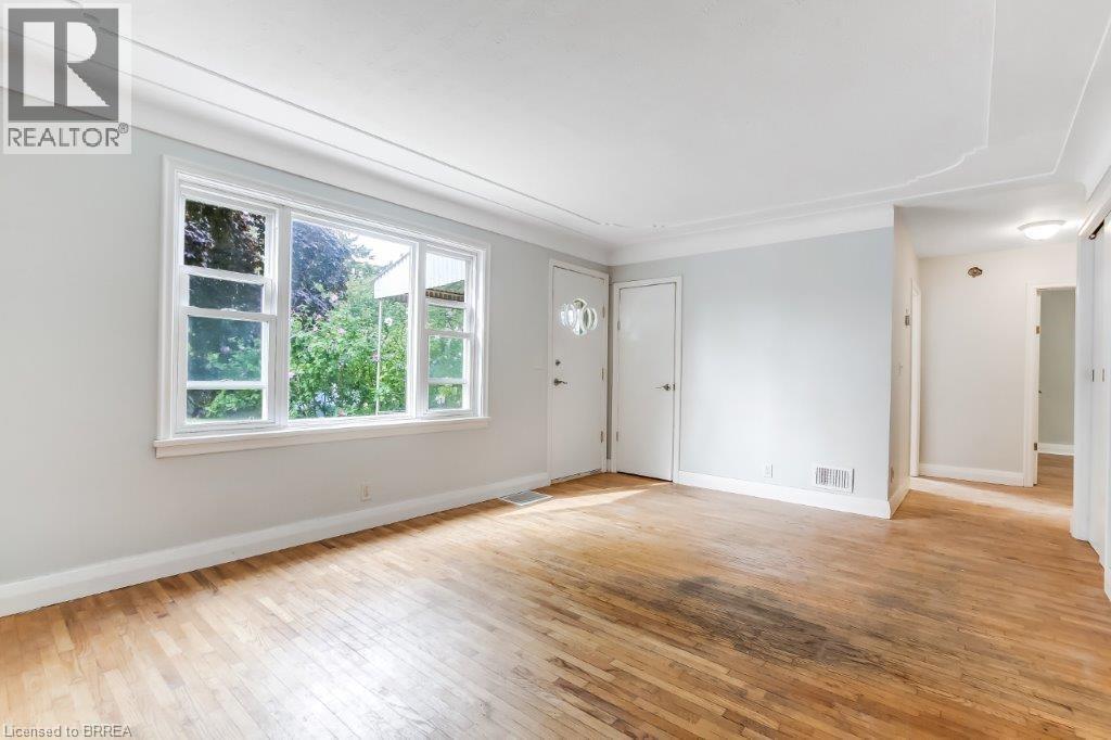 Photo 5 at 25 Henry Street, Brantford Photo 5 at 25 Henry Street, Brantford