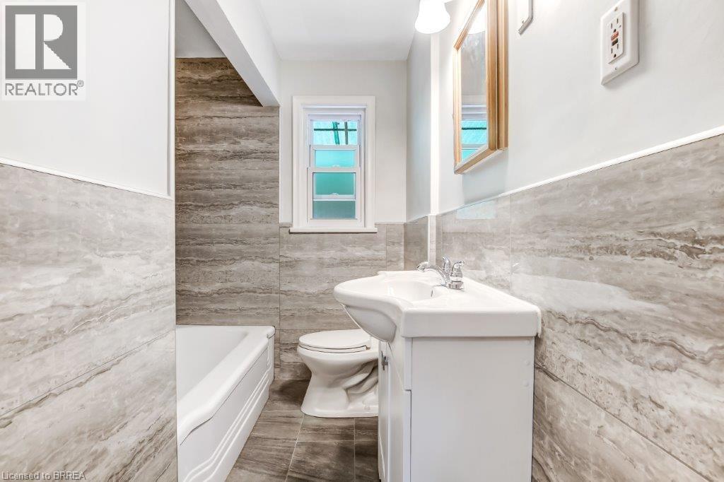 Photo 8 at 25 Henry Street, Brantford Photo 8 at 25 Henry Street, Brantford