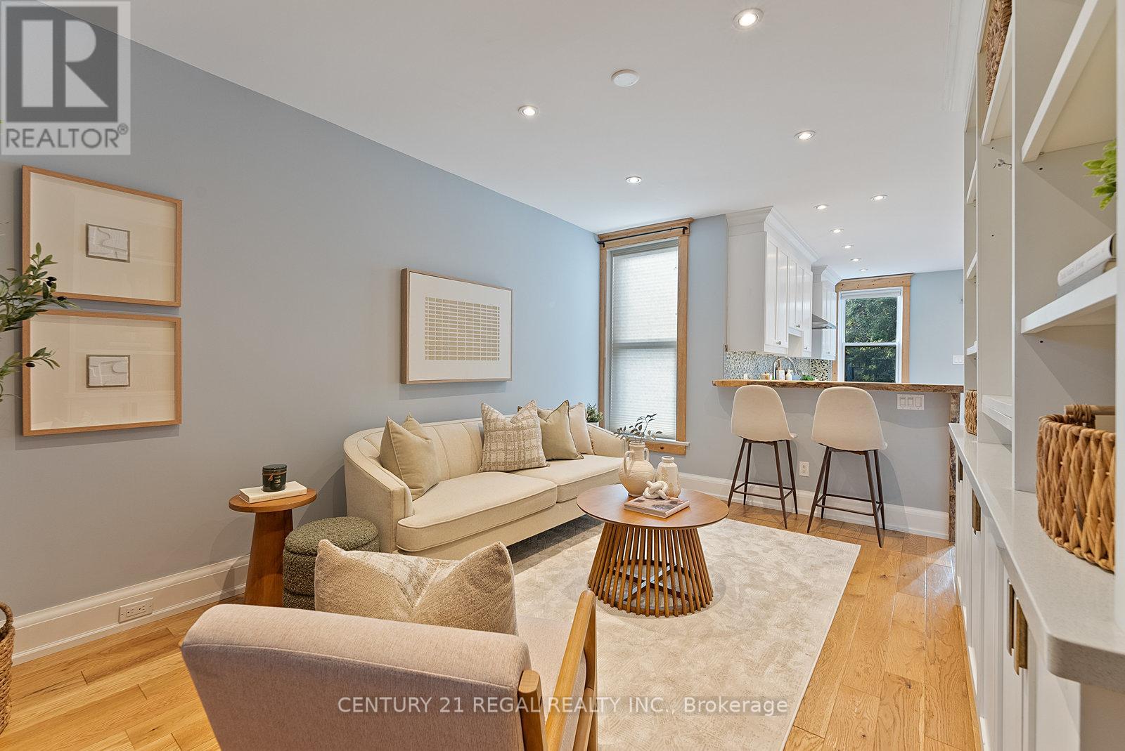 7 Wallace Avenue, Toronto, Ontario  M6H 1T4 - Photo 11 - W12487102