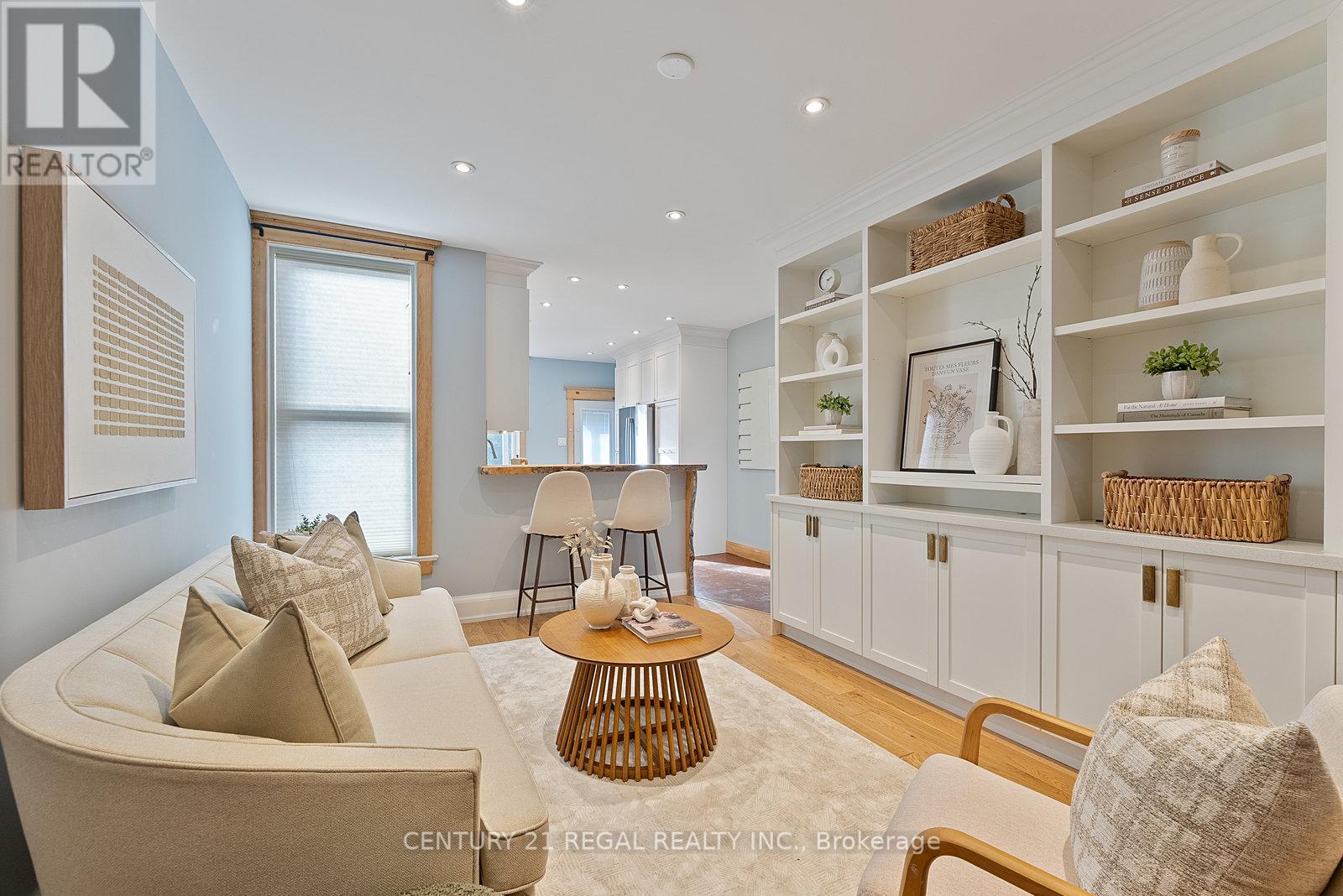 7 Wallace Avenue, Toronto, Ontario  M6H 1T4 - Photo 12 - W12487102