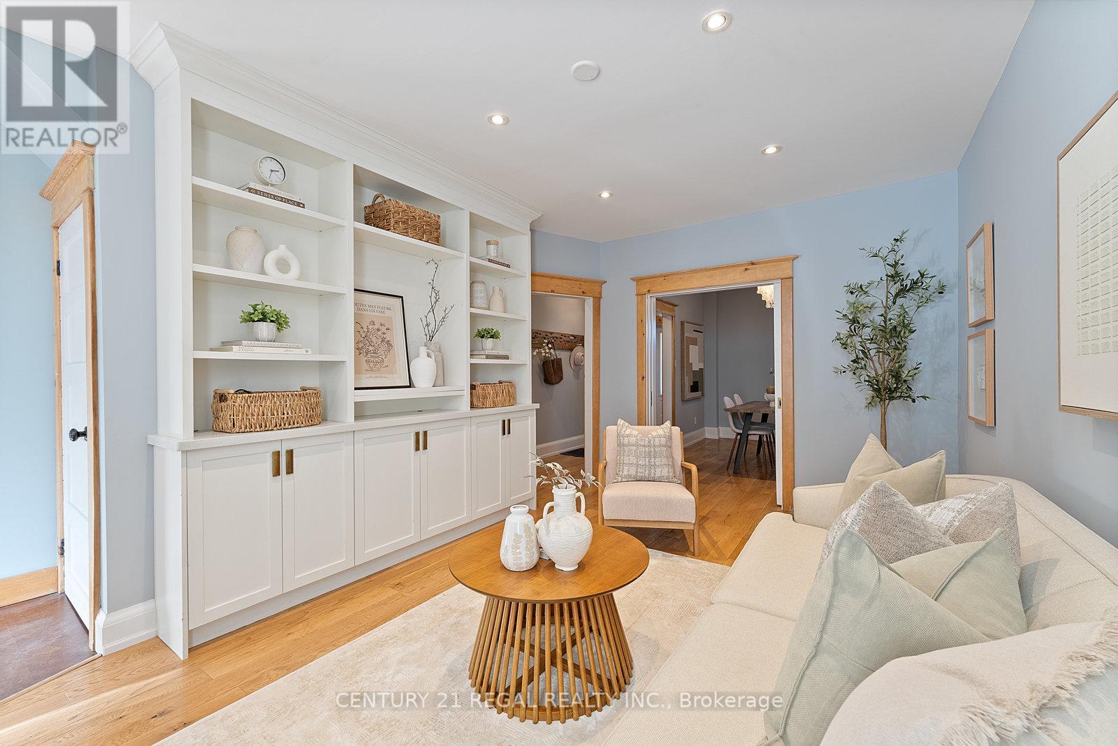 7 Wallace Avenue, Toronto, Ontario  M6H 1T4 - Photo 14 - W12487102