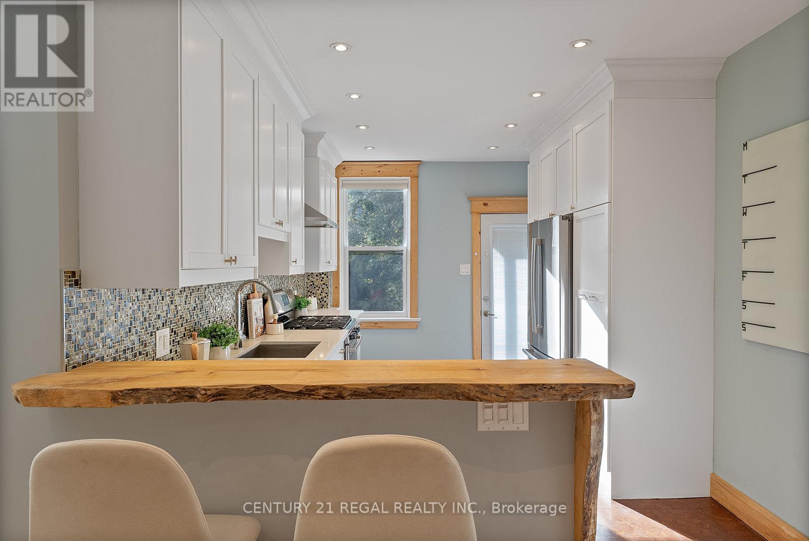 7 Wallace Avenue, Toronto, Ontario  M6H 1T4 - Photo 15 - W12487102