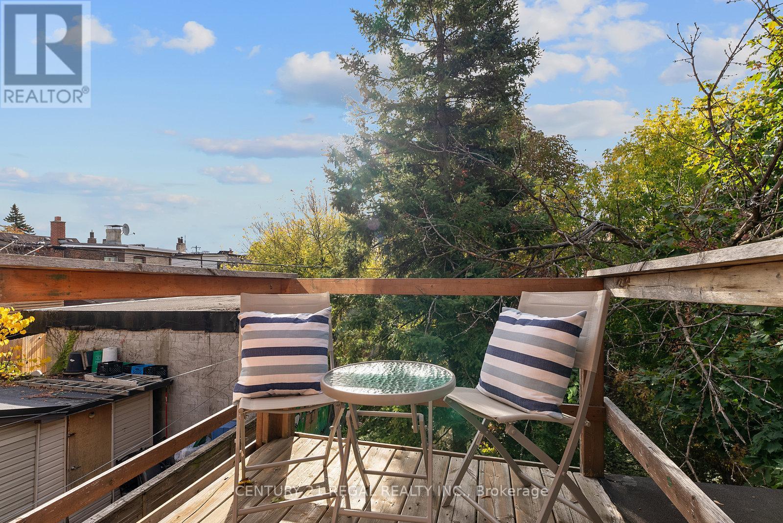 7 Wallace Avenue, Toronto, Ontario  M6H 1T4 - Photo 32 - W12487102