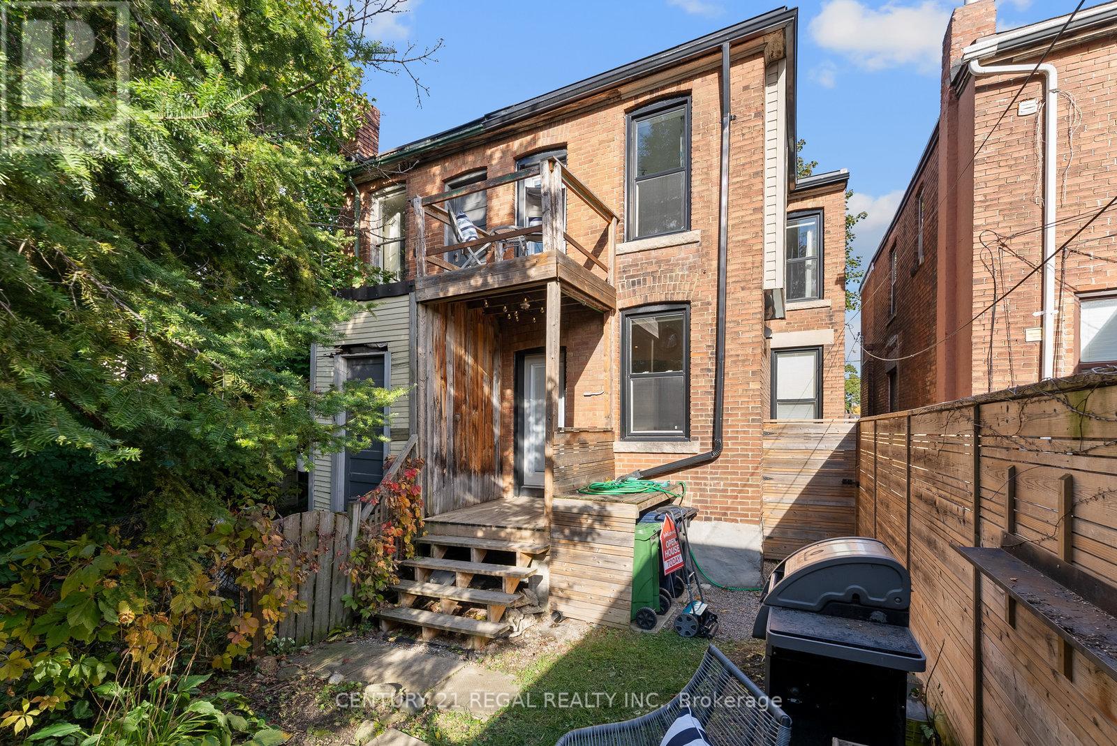 7 Wallace Avenue, Toronto, Ontario  M6H 1T4 - Photo 43 - W12487102