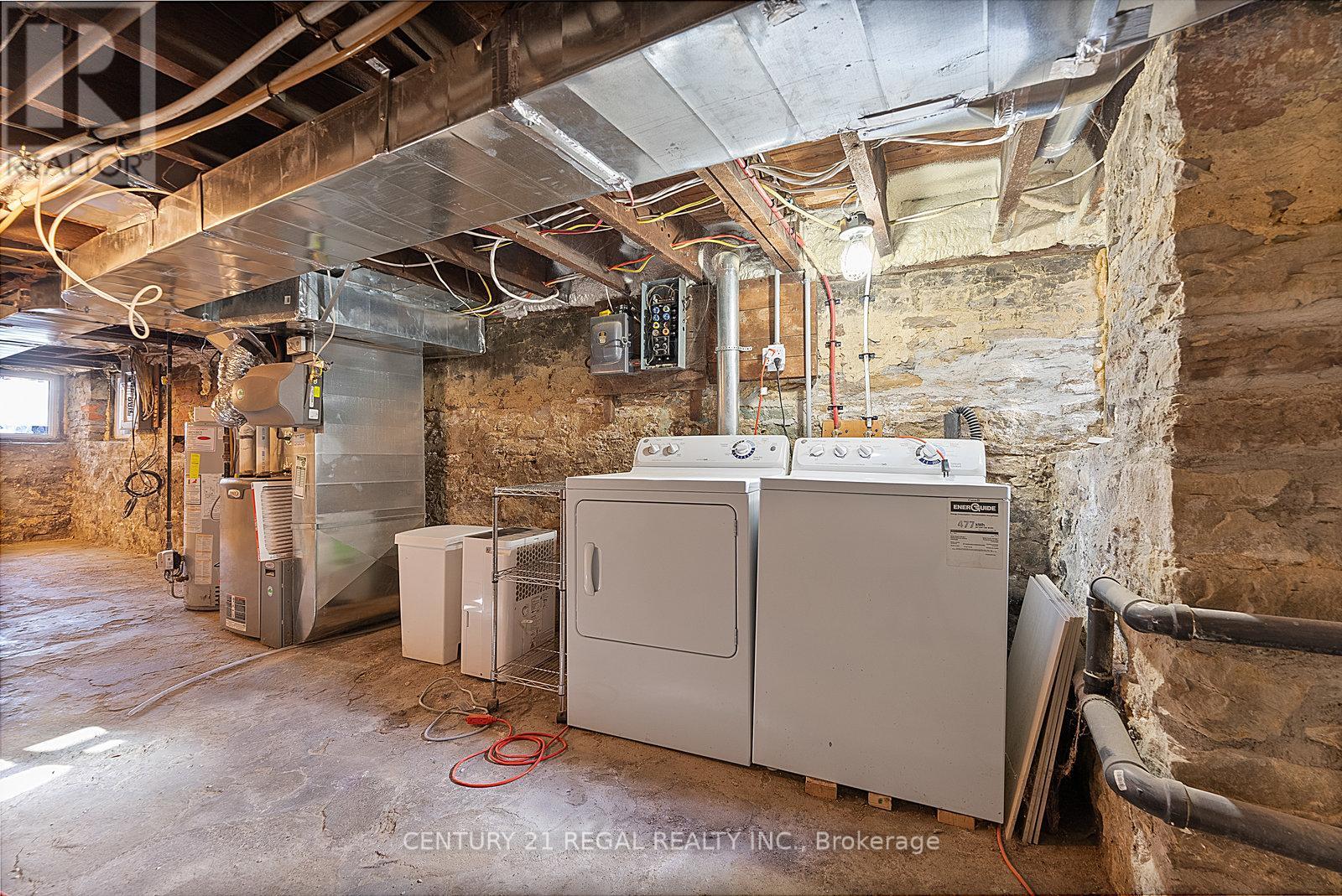 7 Wallace Avenue, Toronto, Ontario  M6H 1T4 - Photo 45 - W12487102