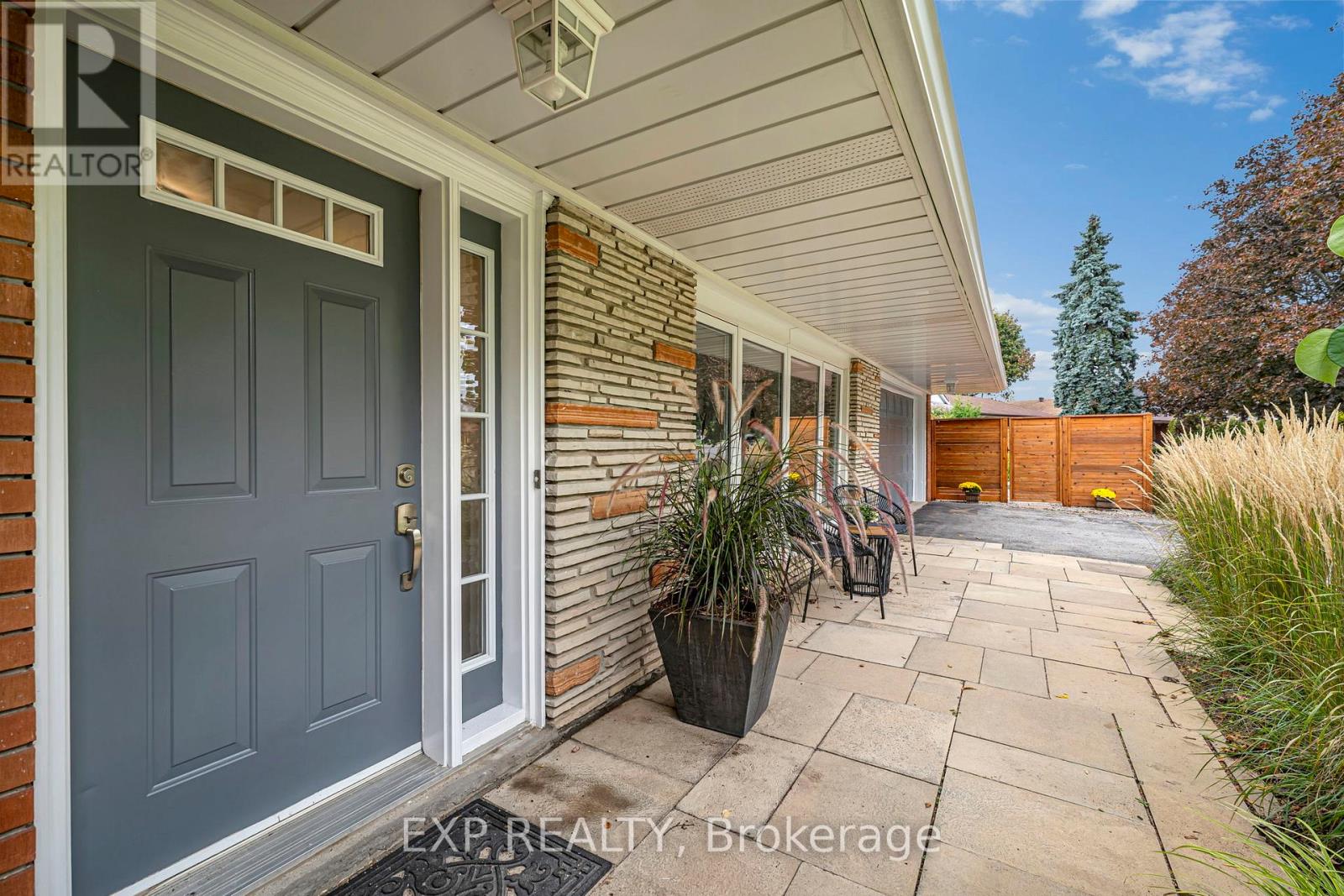 29 Newell Court, Toronto, Ontario  M9A 4T9 - Photo 34 - W12487120