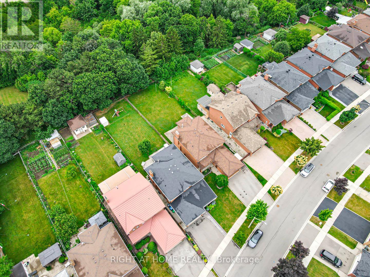 3070 Nawbrook Road, Mississauga, Ontario  L4X 2V5 - Photo 1 - W12487125