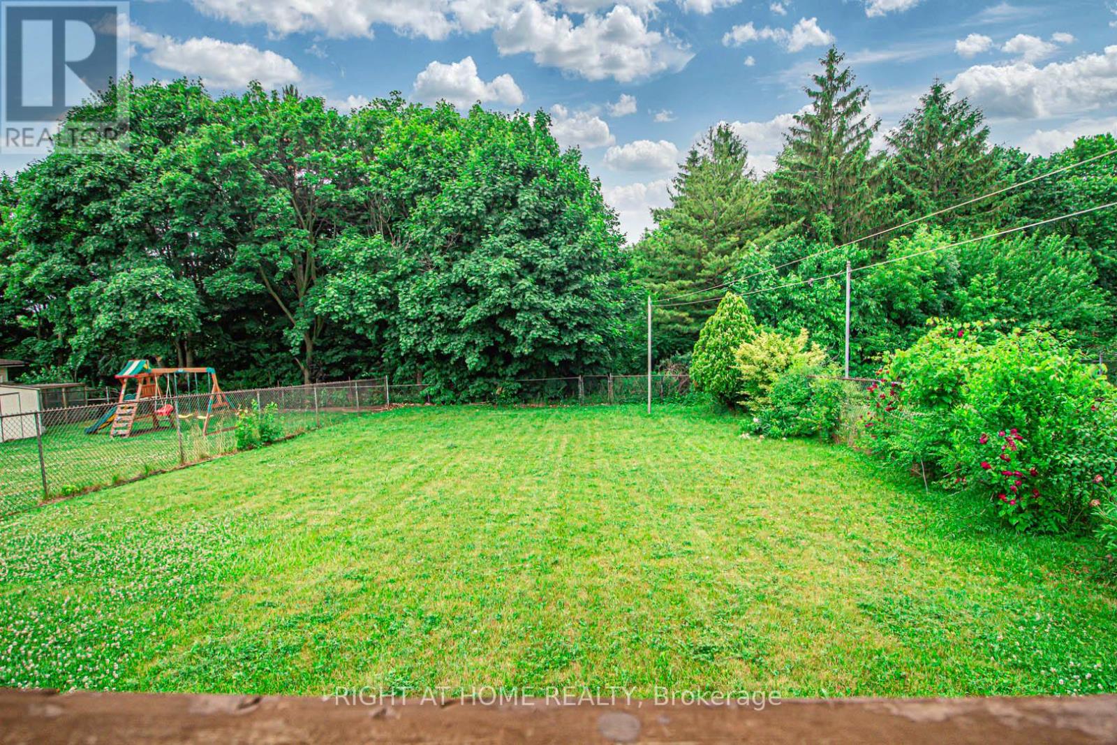 3070 Nawbrook Road, Mississauga, Ontario  L4X 2V5 - Photo 12 - W12487125