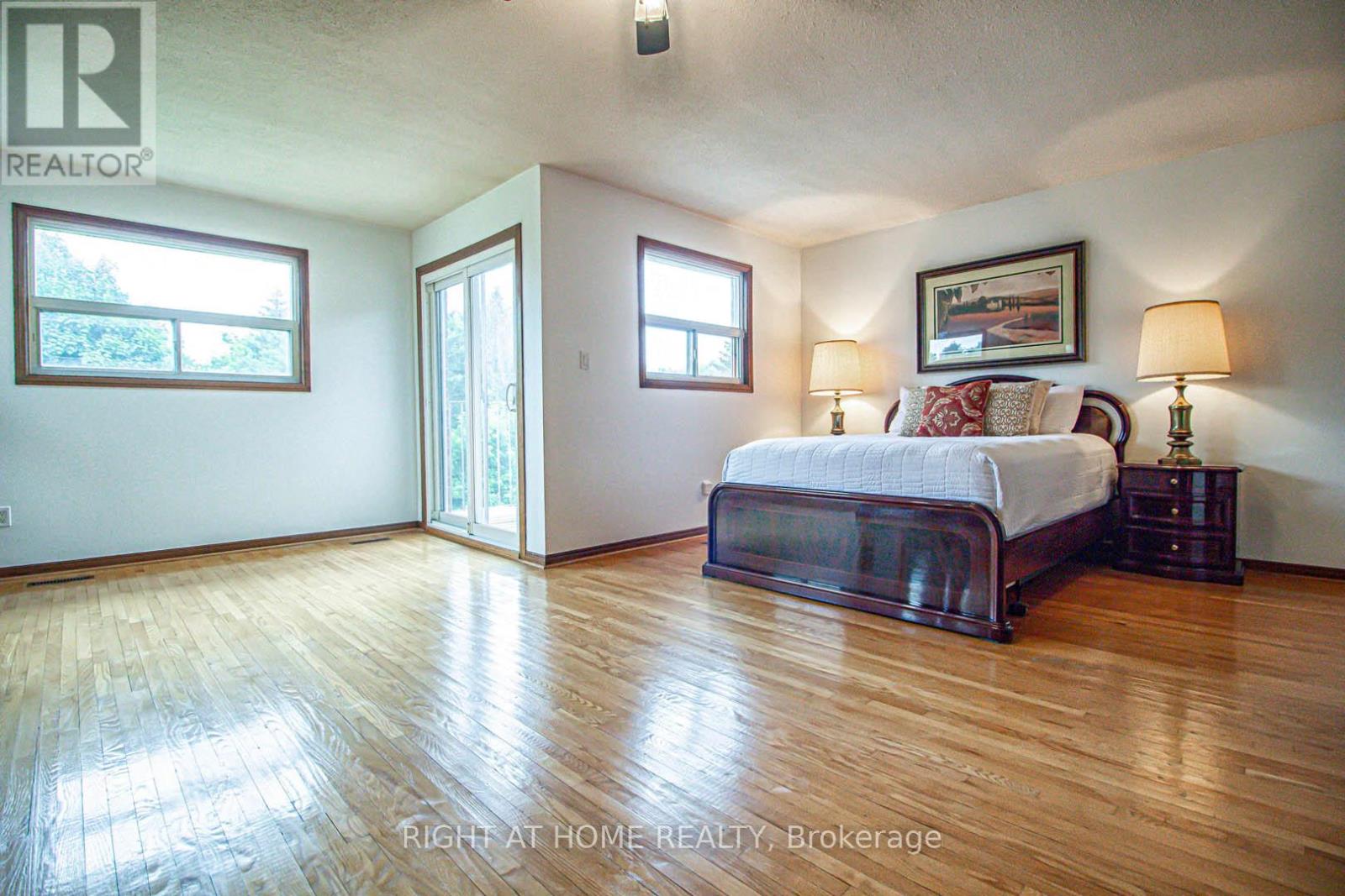 3070 Nawbrook Road, Mississauga, Ontario  L4X 2V5 - Photo 7 - W12487125