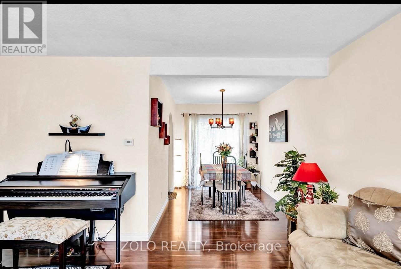 129 Folkstone Crescent, Brampton, Ontario  L6T 3M6 - Photo 7 - W12487131