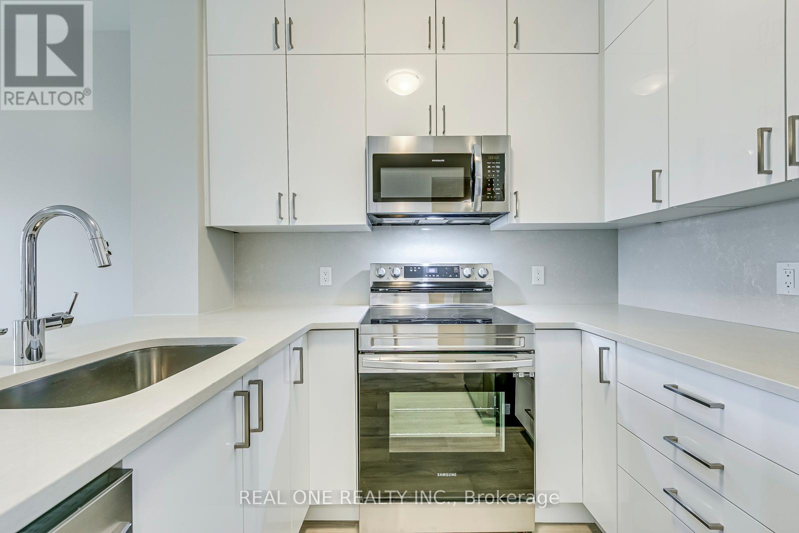 319 - 460 Gordon Krantz Avenue, Milton, Ontario  L9E 1Z2 - Photo 15 - W12487132