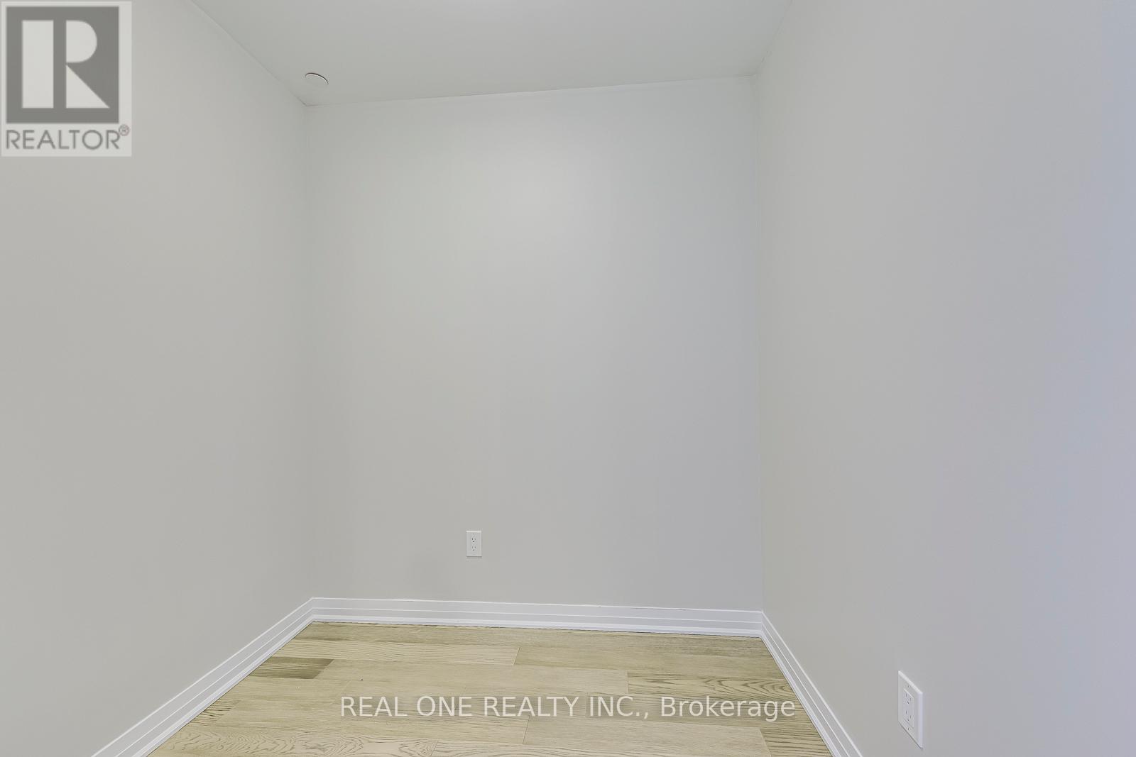 319 - 460 Gordon Krantz Avenue, Milton, Ontario  L9E 1Z2 - Photo 7 - W12487132