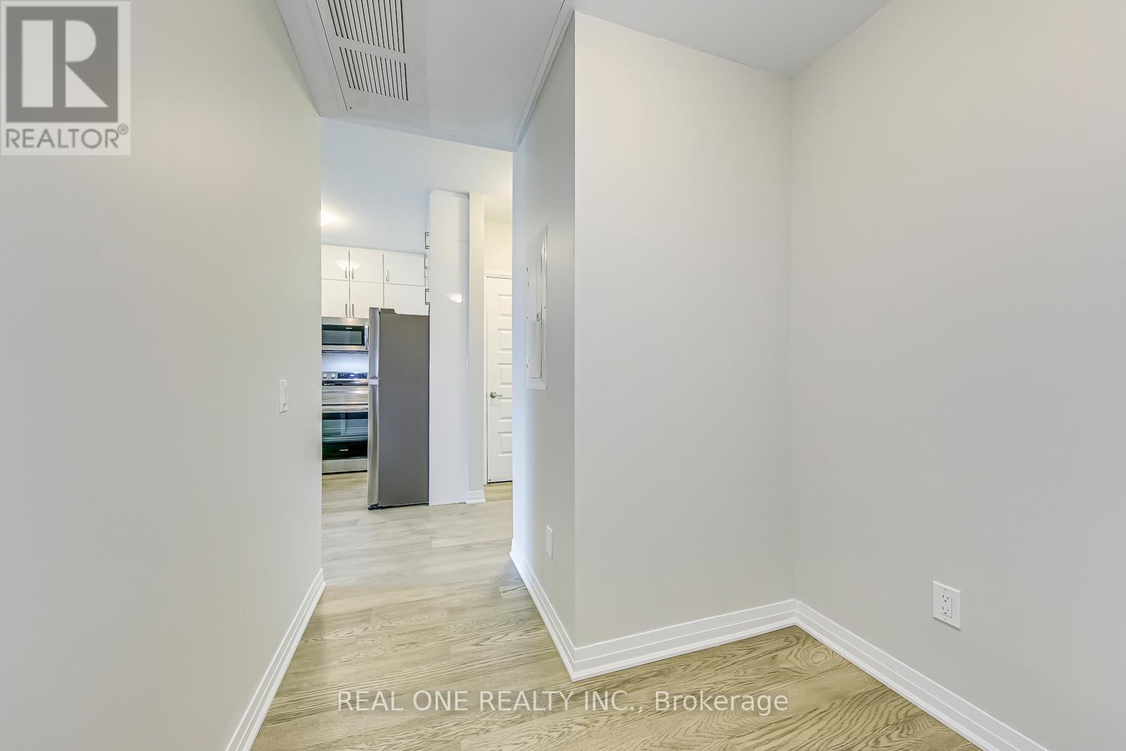 319 - 460 Gordon Krantz Avenue, Milton, Ontario  L9E 1Z2 - Photo 9 - W12487132